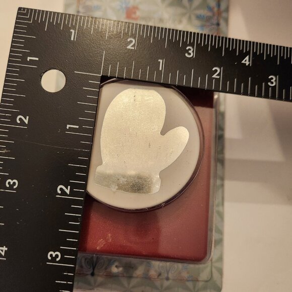 Mitten Glove Super Jumbo Hole Punch Emagination paper Scrapbook Craft Shapes - Picture 4 of 6